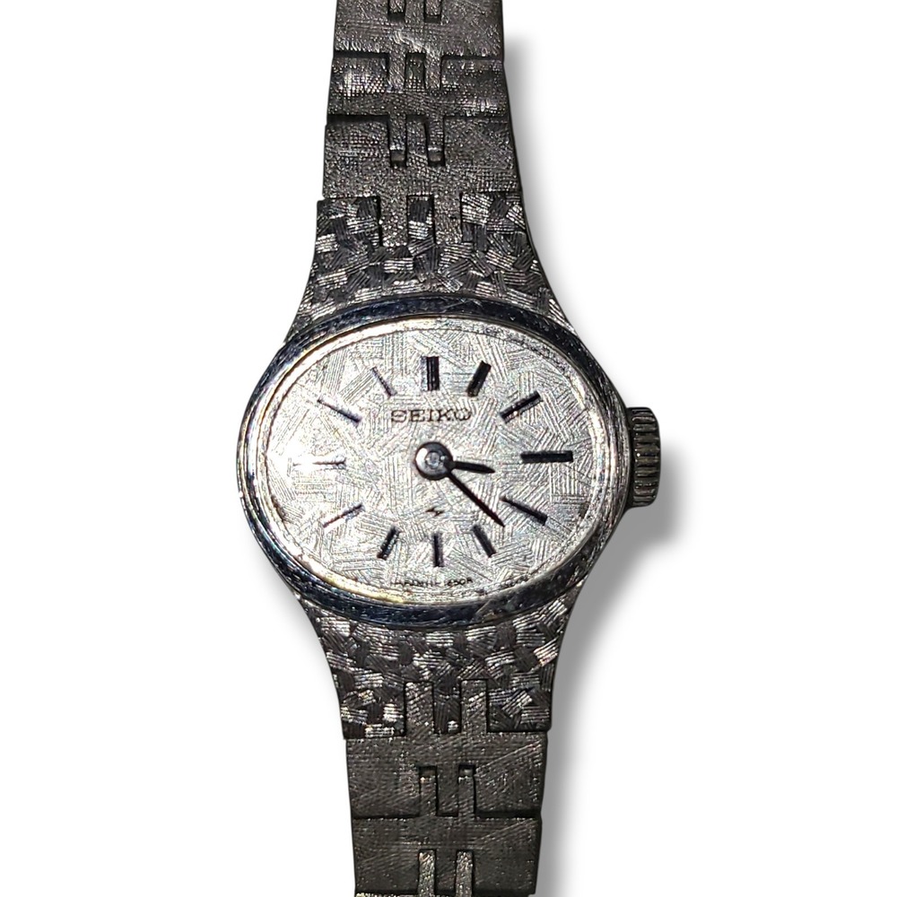 Vintage Seiko Ladies Mechanical Watch 11-7619 Silver Tone Runs **No Crystal**